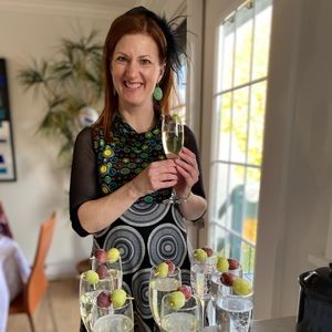 Meet your Posher, Suzanne